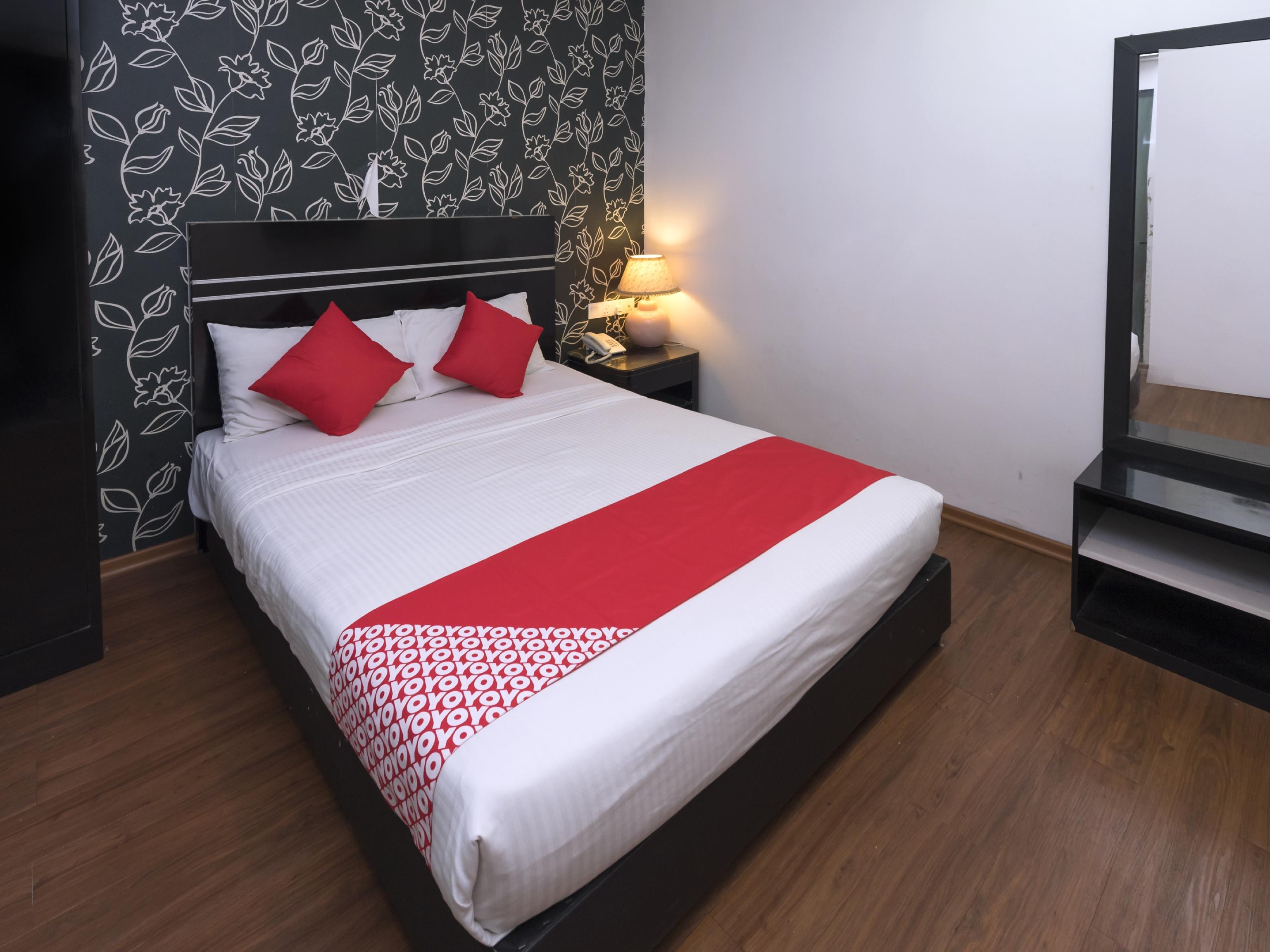 Bluebell Hotel Skudai Bagian luar foto