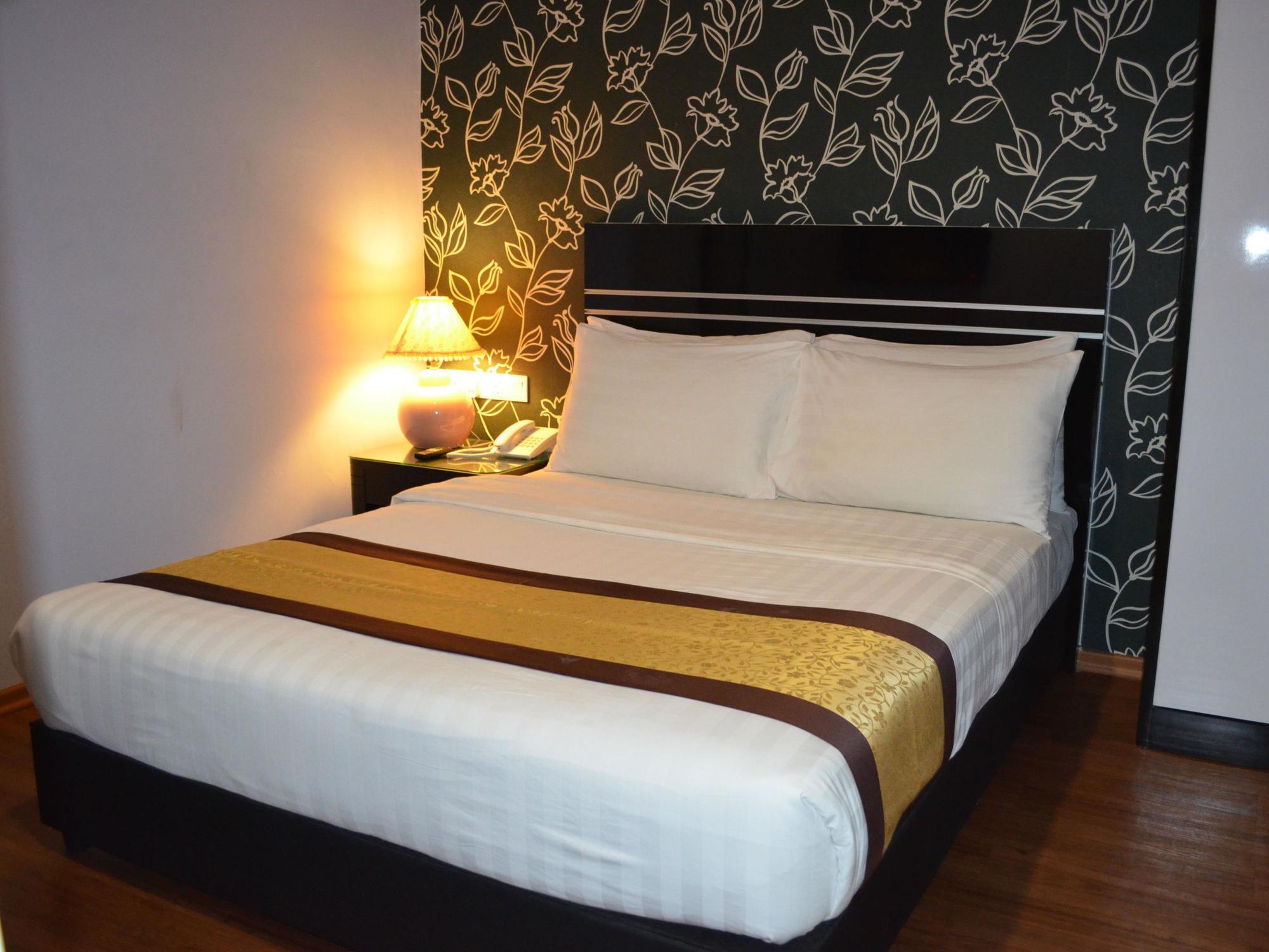 Bluebell Hotel Skudai Bagian luar foto