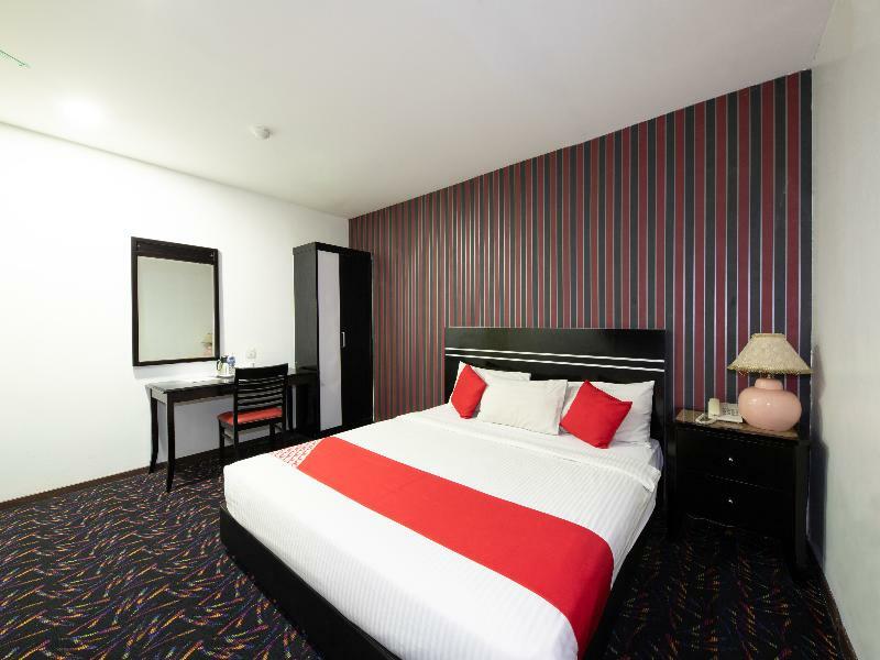 Bluebell Hotel Skudai Bagian luar foto
