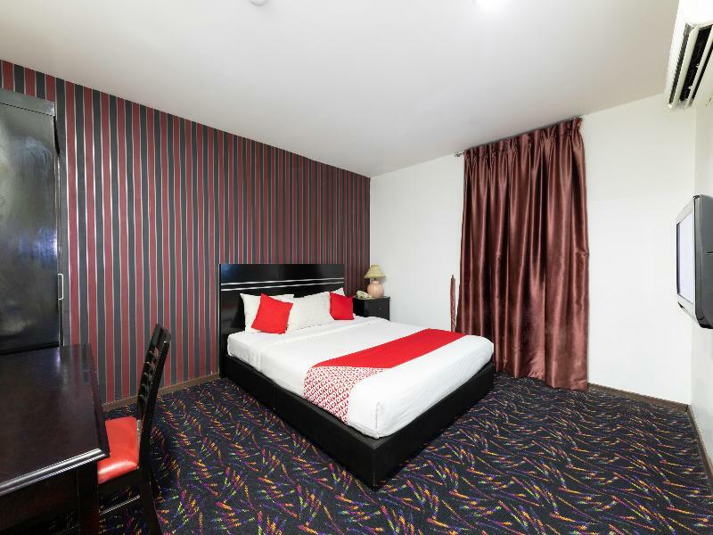 Bluebell Hotel Skudai Bagian luar foto
